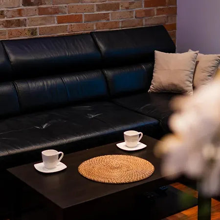 Luna Prestige Suite - Old Town Center & Main Station-3
